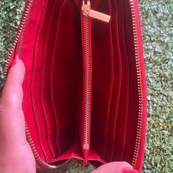 TORY BURCH red leather wallet 🫶🏼🌹 - Picture 11 of 14